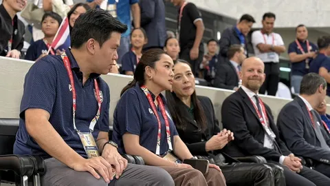 ชิดขอบสนาม