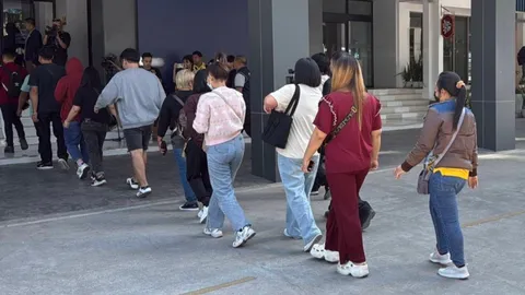 กลุ่มเหยื่อถูกหลอกไปทำงานออสเตรเลีย บุกแจ้งความ หลังถูกเทที่สนามบิน