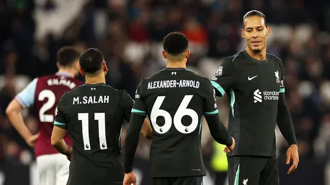 ลิเวอร์พูลเร่งปิดดีล! จ่อขยายสัญญา 2 จาก 3 นักเตะ พร้อมจับตาเงื่อนไขสำคัญ