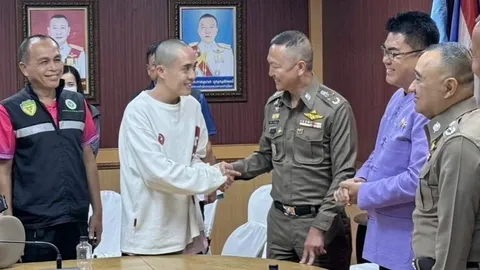 รับตัวกลับไทย "ซิงซิง" ดาราจีน ทำป่วนข้ามชาติ "จเรฯ" จี้สอบเอง อ้างจะไปหาญาติ ถูกจับโกนศีรษะ