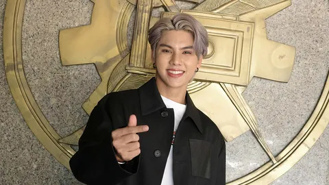 “ฟอร์ด ฐิติพงศ์” รีวิวชีวิตมาไกลเกินฝัน ไม่ทิ้งโอกาสที่เข้ามา ปลื้มกระแสจิ้น “พีท วสุธร” แรงไม่ตก