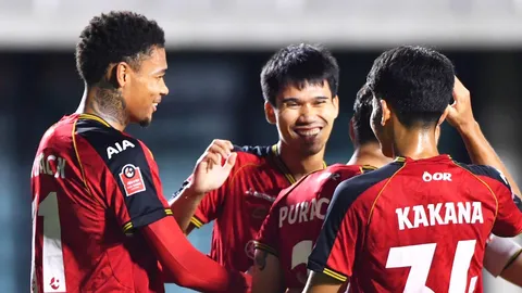 เอมิล โรบัค แฮตทริก! “เมืองทอง” โชว์ฟอร์มสุดสะเด่าบุกถล่ม “ลำพูน” ประเดิม 3 แต้ม ไทยลีกเลก 2