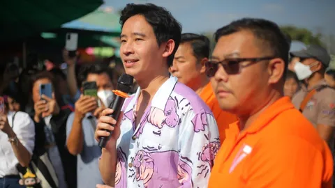 เด็กๆ แห่กรี๊ด “พิธา” ใส่เสื้อ “หมูเด้ง” ร่วมงานวันเด็ก จ.ลำพูน