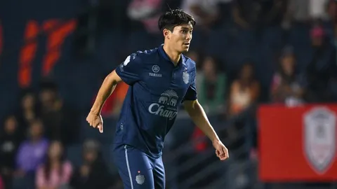 “แม่ดูกอล” กองหลังลูกครึ่งไทย-ออสเตรเลีย เคลื่อนไหว หลังแฟนบอลเชียร์ลงเล่นให้ทีมชาติไทย