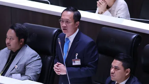 รทสช. ขอรอมติที่ประชุมพรรค เรื่องเอ็นเตอร์เทนเมนท์คอมเพล็กซ์ก่อน