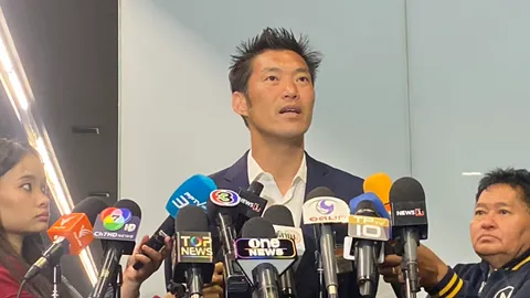 “ธนาธร” แนะรัฐบาลรัดกุม ทำ “เอ็นเตอร์เทนเมนต์คอมเพล็กซ์” หวั่นเปิดทางฟอกเงิน