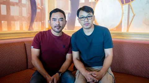 คู่รักชายรักชาย แชมป์จูบมาราธอนโลก ปลื้ม "สมรสเท่าเทียม" เผยฝันกำลังจะเป็นจริง