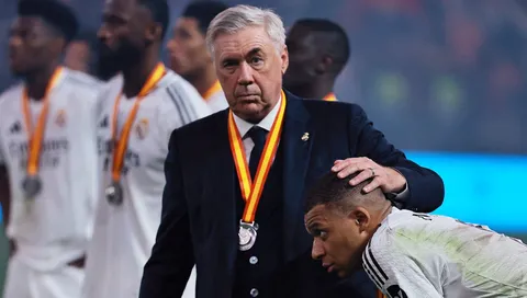 มีอะไรในกอไผ่ "อันเชลอตติ" เตรียมเปลี่ยนแผนการเล่น "เรอัล มาดริด" กระทบชิ่งไปยัง 4 สตาร์ดัง