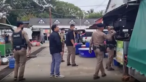 ตร.บุรีรัมย์ ลุยตรวจตลาด หลังรับร้องเรียนแม่ค้าแอบขายบุหรี่ไฟฟ้าให้เด็ก