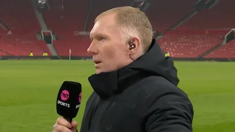 พอกันที "สโคลส์" เร้า แมนยู ขาย 1 สตาร์ดังพ้นทีม แม้ชนะ เซาแธมป์ตัน