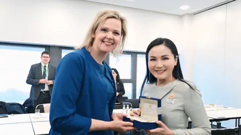 “นฤมล” พบ GAA หารือ นวัตกรรมเกษตร คู่ส่งเสริม Young Smart Farmers
