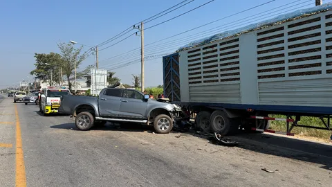 สลดใจ พ่อแม่ลูก กลับจากไปเที่ยวใกล้ถึงบ้านเพียง 5 กม. ชนท้ายรถพ่วง ดับ 3 เจ็บ 2