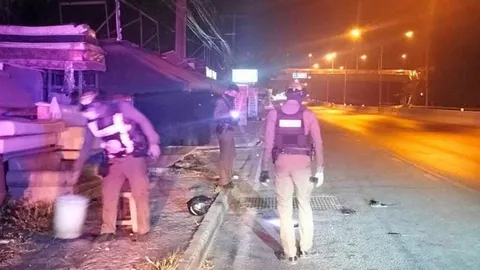 ยิง-ปาบึมถล่ม โจ๋ดับ 1 เจ็บ 5 แก๊งอริปะหน้า เปิดฉากบู๊ทันที