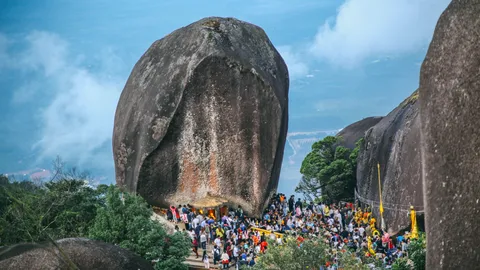 เขาคิชฌกูฏ 68 เปิดกำหนดการขึ้นนมัสการรอยพระพุทธบาทพลวง