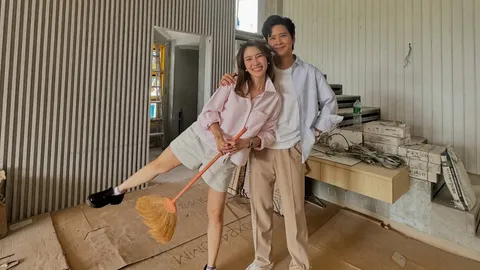 โต๋-ไบรท์ หวานฉ่ำ ควงกันไปดูบ้านหลังใหม่ สร้างใกล้เสร็จแล้ว น่าอยู่มาก 