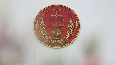 ศาล รธน. ตีตกคำร้อง กกต. ชงยุบพรรคก้าวไกลขัดรัฐธรรมนูญ