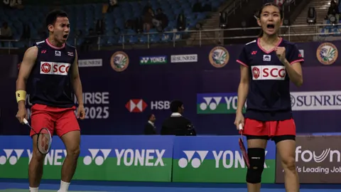 36 นาทีปิดเกม “บาส-เฟม” ขยี้เจ้าถิ่น 2-0 ลิ่วรอบสอง ขนไก่ “อินโดนีเซีย มาสเตอร์ส 2025”