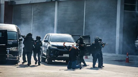 "อินทรีย์ 19" โชว์ยุทธวิธีขั้นสูง ปฏิบัติภารกิจสกัดกั้นยาเสพติด (คลิป)