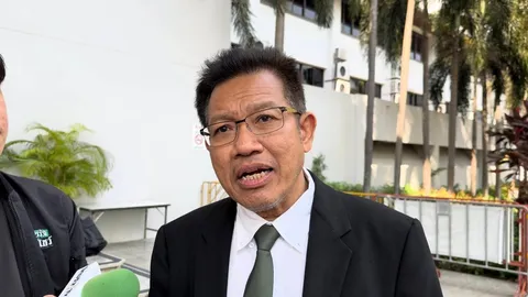 ทนายเดชา น้อมรับคำตัดสินศาล คดีหมิ่นประมาท "อ.อ๊อด" ปัดร้องไห้-ถูกใส่กุญแจมือ