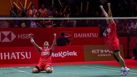 ถอนแค้นสำเร็จ "บาส-เฟม" พลิกกำราบคู่มาเลเซีย 2-1 ทะลุตัดเชือก ขนไก่ "อินโดนีเซีย โอเพ่น 2025"