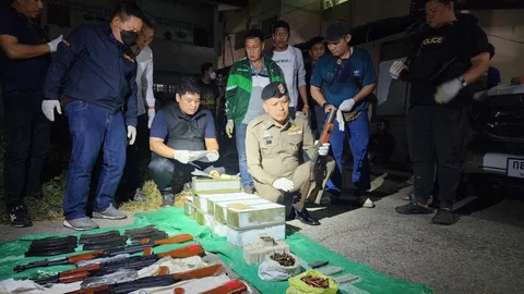 จับแก๊งค้าอาวุธเถื่อน ย่านกระทุ่มแบน พบอาวุธปืนสงคราม-เครื่องกระสุนเพียบ