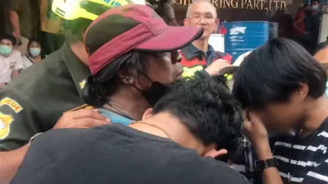 รอดปาฏิหาริย์ พบผู้สูญหายเหตุไฟไหม้อาคาร 3 ชั้น หลบอยู่บนแท้งค์น้ำดาดฟ้า