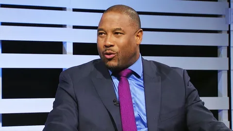 ตัวอย่างก็มีให้เห็น ตำนาน "ลิเวอร์พูล" ชี้ทีมไม่จำเป็นต้องทุ่มเงินเยอะ อาจหายนะเหมือน 2 ทีมดัง