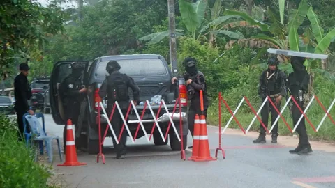 ล้อมจับตาย โจรใต้ 4 ศพ มีประวัติเพียบ เจรจาไม่จำนน ชักปืนยิงสู้ใส่!