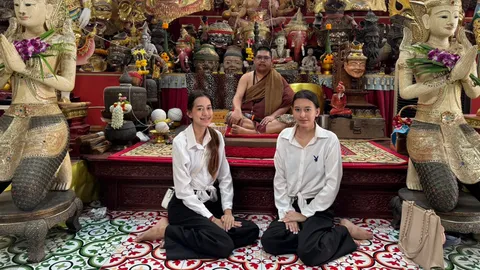 นักร้องหมอลำดัง ขอโชคกุมารทองเจ้าสัวเฮง แบ่งเลขเด็ด 1/2/68 แฟนคลับ