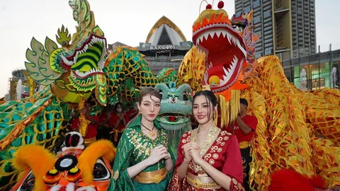 ไอคอนสยาม "มู-ชิม-ช็อป" ฉลองปีมะเส็ง หลิง-ออมคู่จิ้น ตีกลองเบิกฟ้า