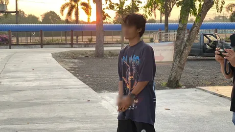 คุมตัว ไอซ์ สมาชิกแก๊งโอริโอ้ เข้าห้องขัง สภ.ควนมีด รอสอบปากคำพัวพันคดีบัญชีม้า