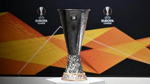 ผลจับสลากรอบเพลย์ออฟ “ยูโรปาลีก” คู่เอก! ปอร์โต ดวล โรมา