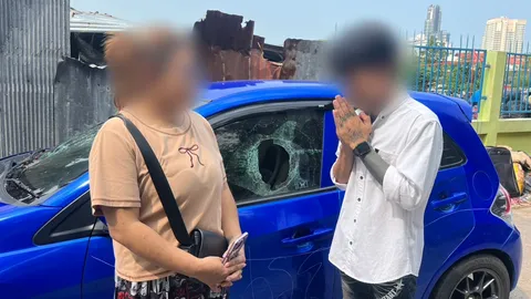 ขอโทษแล้ว หนุ่มทุบรถเก๋งเมียเก่า ยกมือไหว้สำนึกผิด บอกยังรักอยู่ ทำเพราะโมโห