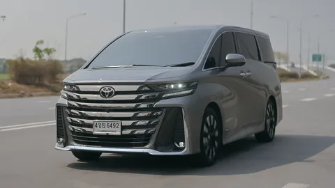หนึ่งวันขอเป็นท่านประธาน ลองนั่ง Toyota Vellfire หรูหราสมราคา 4 ล้าน