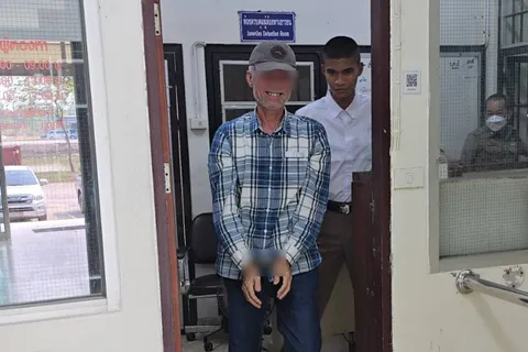 ทนายสายหยุด ร่วมฟังสอบสวน 6 ผู้ต้องหาในวง “สจ.” ถูกจับพกปืนไม่ได้รับอนุญาต