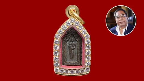 เหรียญหล่อวัดราชบพิธ พิมพ์ห้าเหลี่ยมอุ้มบาตร รวมเกจิดังปลุกเสกมากมาย