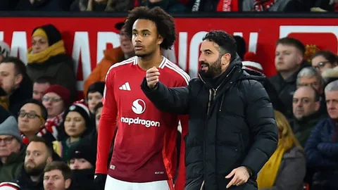 อยากได้มาก "แมนยูฯ" เลือกแล้ว "เป้าหมายเสริมทัพ" ซัมเมอร์นี้ ส่งแมวมองติดตามใกล้ชิด