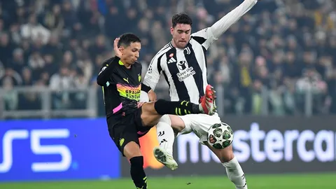 ผลบอล ยูเวนตุส เปิดบ้านเฉือน พีเอสวี ศึกยูฟ่า แชมเปียนส์ลีก เพลย์ออฟนัดแรก