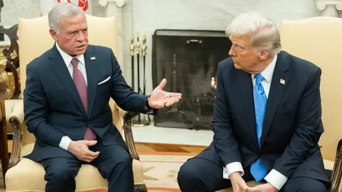 ทรัมป์พบคิงจอร์แดน ย้ำสหรัฐฯ จะยึดกาซา และให้จอร์แดนรับผู้อพยพ