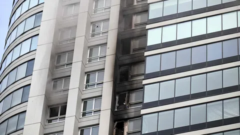  ไฟไหม้ตีกระฟ้าในอาร์เจนตินา อพยพคนกว่าร้อยชีวิต (คลิป)