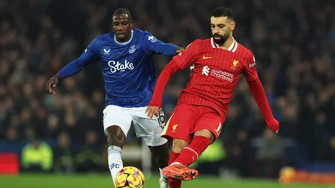 “ซาลาห์” ลุ้นทุบสถิติแอสซิสต์ “พรีเมียร์ลีก” ท้าทายตำนาน อองรี-เดอ บรอยน์