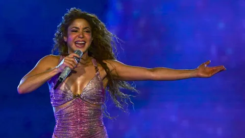 นักร้องดัง ชากีร่า แจ้งยกเลิกคอนเสิร์ตเปรูกะทันหัน หลังป่วยจนต้องเข้ารพ.