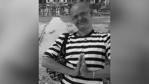 วงการตลกเศร้าเพื่อนร่วมอาชีพแจ้งข่าว สามสี ผีกะเทย เสียชีวิตอย่างสงบ 