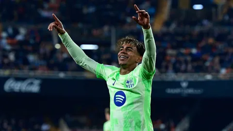 “ลามีน ยามาล" : แข้งมหัศจรรย์! สร้างสถิติลงเล่น 100 นัด ในวัยเพียง 17 ปี