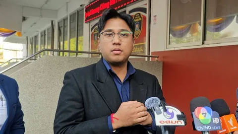 "สส.ปูอัด" มอบตัว ปฏิเสธข่มขืน ตำรวจฟัน 2 ข้อหา สภาโหวตวันนี้ถอนเอกสิทธิ์