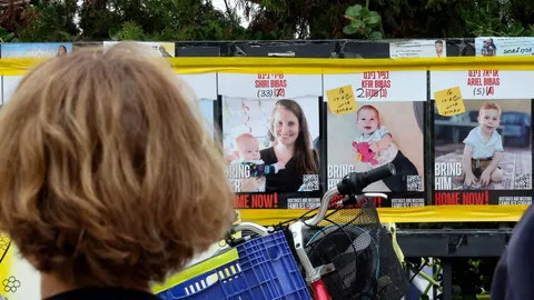 ฮามาสเตรียมส่งร่างไร้วิญญาณของตัวประกันชุดแรกให้แก่อิสราเอล