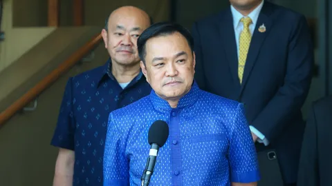 “อนุทิน” ไม่ขอฟ้องกลับ “ธนดล” สอนมวย “ไอติม” อย่ามโน ดีลแลกแก้ รธน.