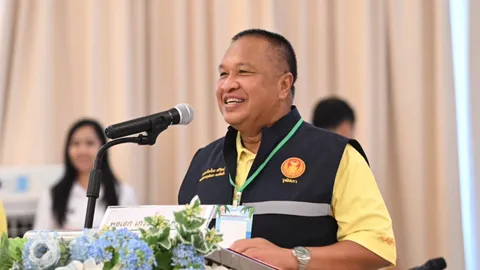 สว. ลุยเอาคืนพวกทำเสื่อมเสีย จ่อยื่นศาลถอดถอนรัฐมนตรี พ่วงยื่นซักฟอกโดยไม่ลงมติ