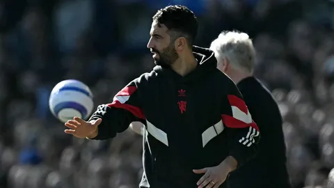 หัวจะปวด "อโมริม" ชี้ "แมนยูฯ" เล่นดีแค่คนเดียว เกมเจ๊า เอฟเวอร์ตัน