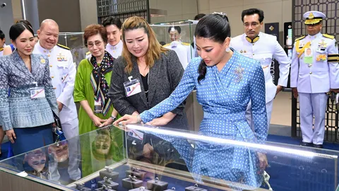 “องค์สิริวัณณวรี” เปิดงานบางกอกเจมส์ มหกรรมแสดงสินค้าอัญมณีครั้งที่ 71